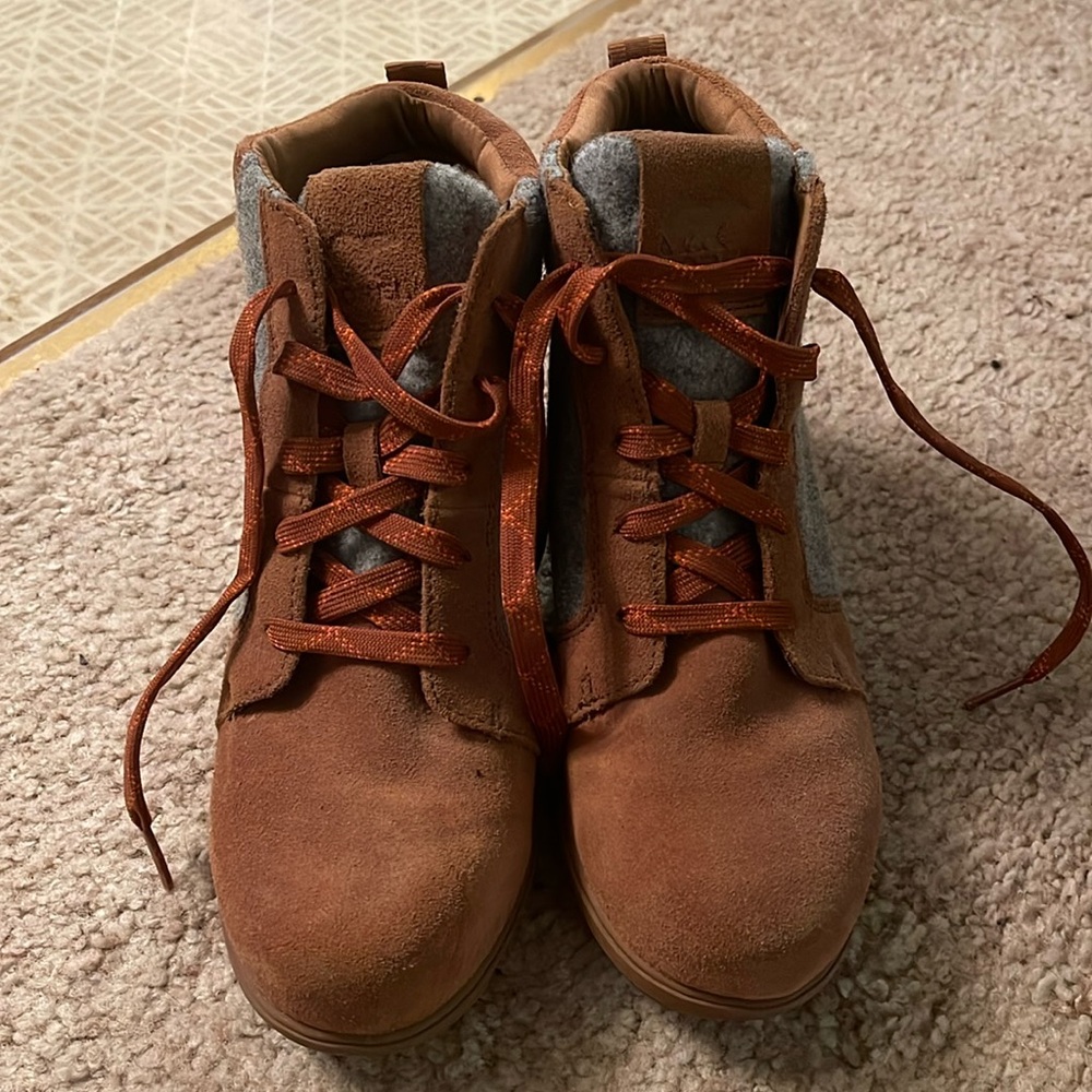 Sorel Evie Ankle Lace Bootie - Size 9